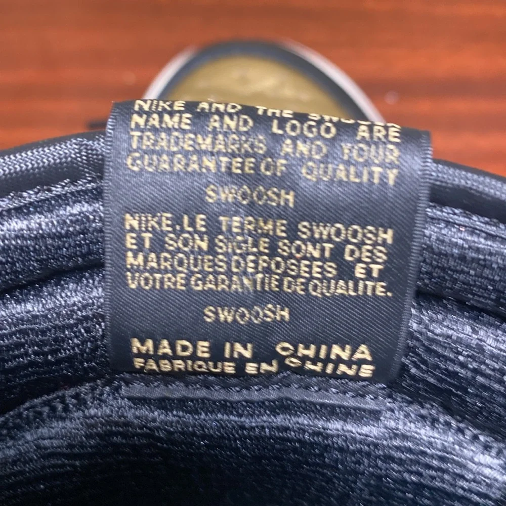 Nike Air Jordan Retro High OG (DZ5485-071) Black Metallic Gold Mens 8.5 - Picture 6 of 7